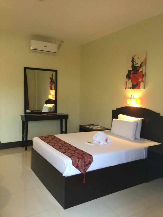 Hollywood Suites General Santos City Zewnętrze zdjęcie