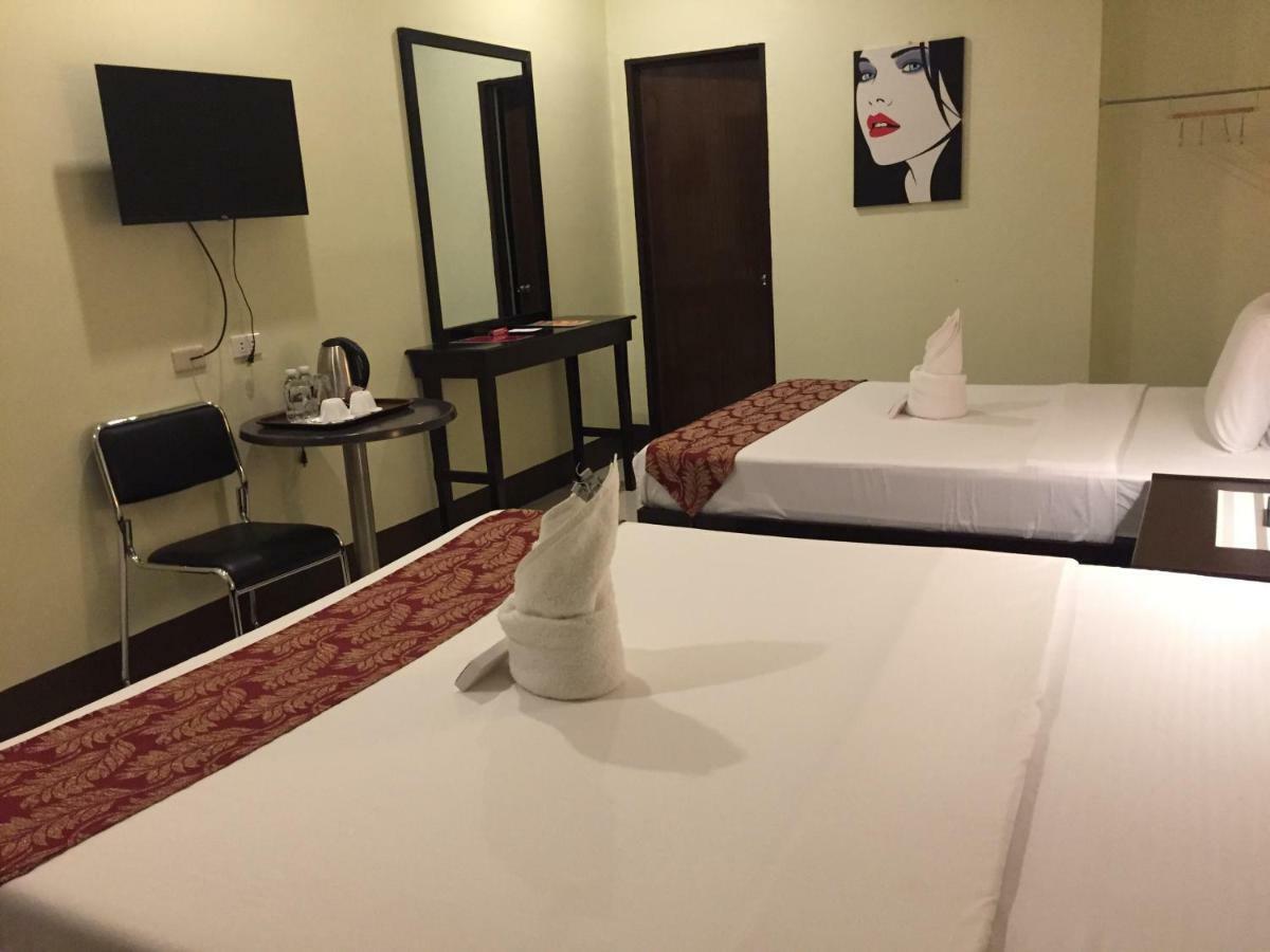 Hollywood Suites General Santos City Zewnętrze zdjęcie