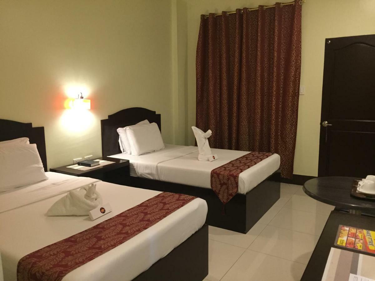 Hollywood Suites General Santos City Zewnętrze zdjęcie