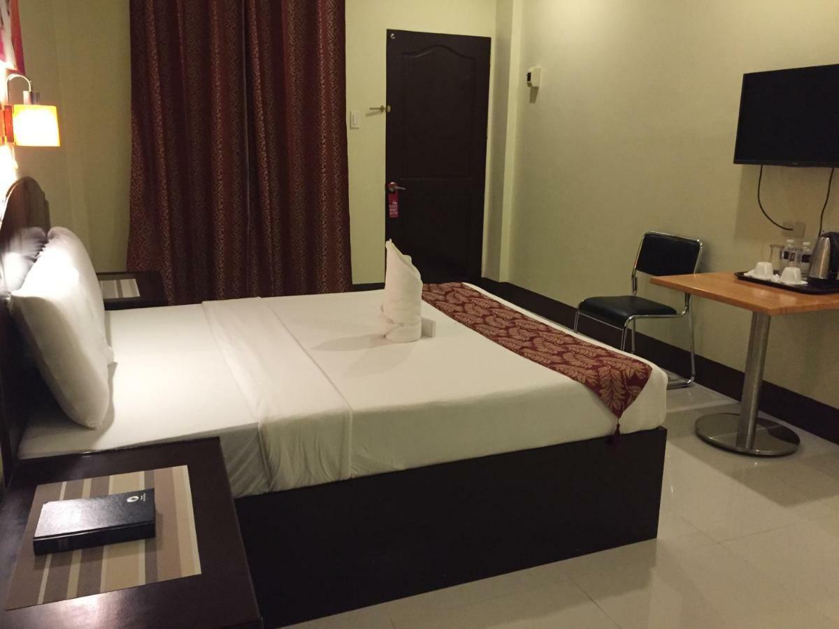 Hollywood Suites General Santos City Zewnętrze zdjęcie